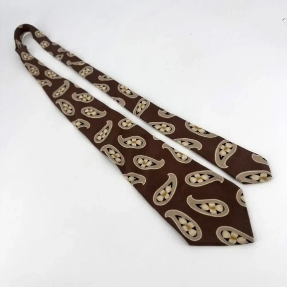 Boss Hugo Boss Men's 100% Silk Paisley Floral Made‎ In Italy Neck Tie Brown
